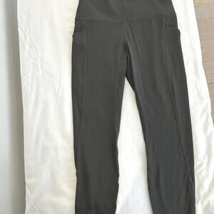 Lululemon High-Waisted 3/4 Women's Leggings - Size 8 - Dark Grey